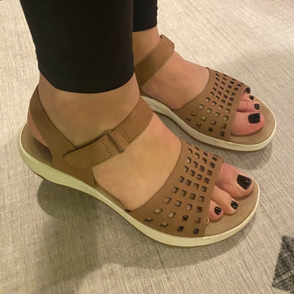 Bionica Leather Sandals Tan